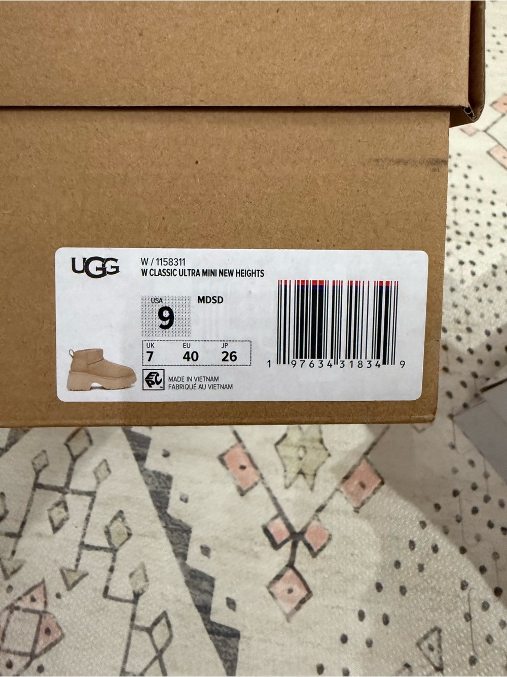 NWT UGG Women’s Boot in Chestnut Suede